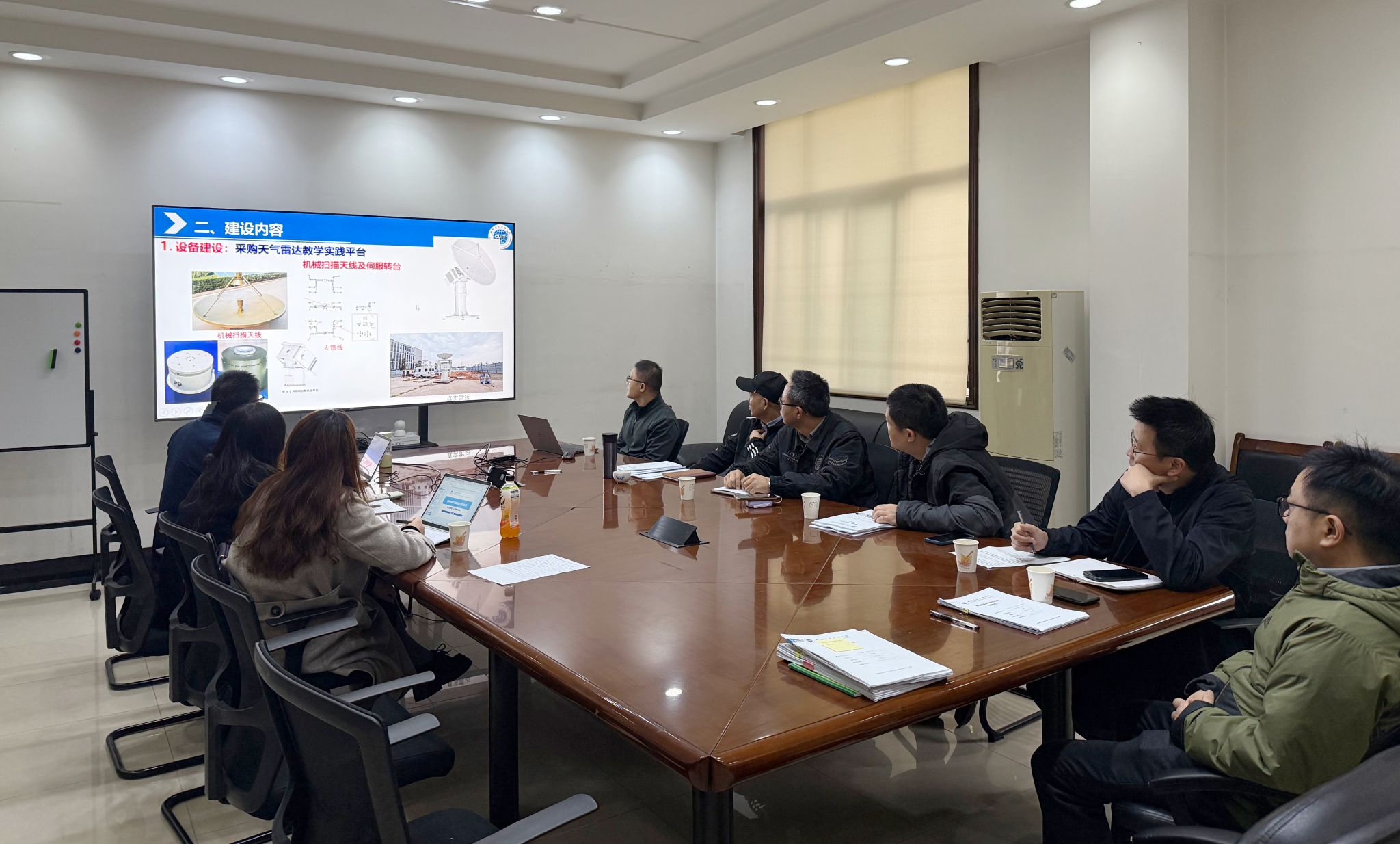 365英国上市集团